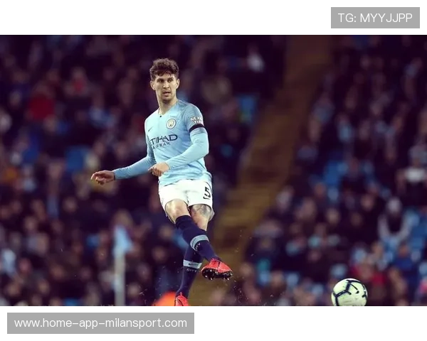 曼城斯通斯位置转换训练全面升级，让你在场上如鱼得水