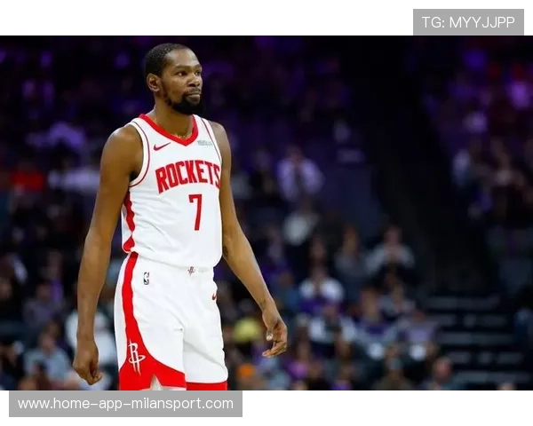 杜兰特21+6+5火箭险胜独行侠夺4连胜申京26+11+6阿门27分，杜兰特伤退勇士胜火箭